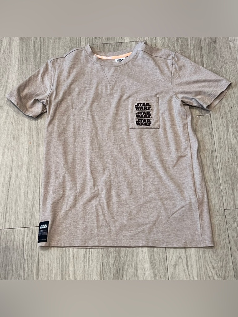 Star Wars Pocket T-Shirt Men’s Small Tan Graphic Tee Streetwear Casual